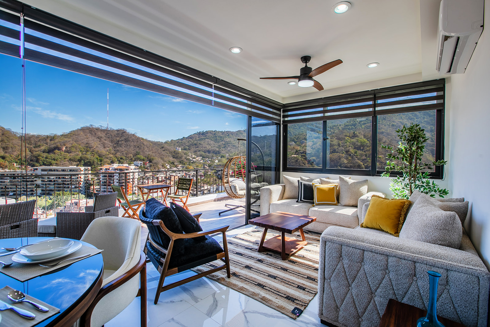 Interior areas with premium finishes